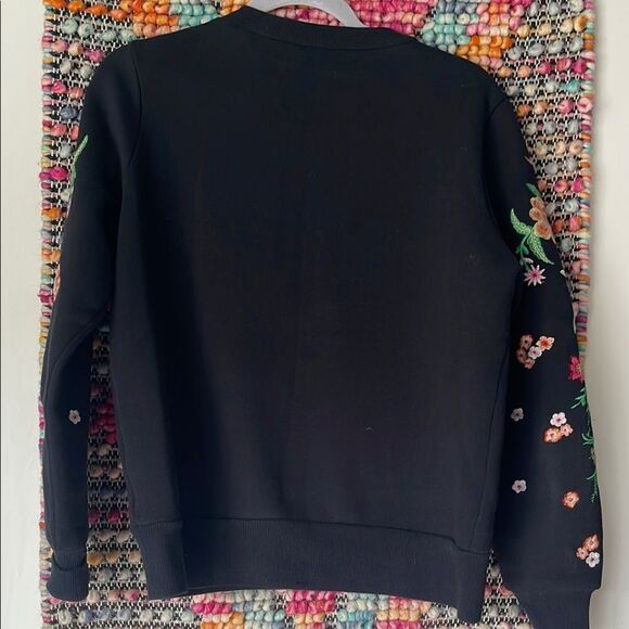 Floral Embroidered Black Sweatshirt - Picture 7 of 7